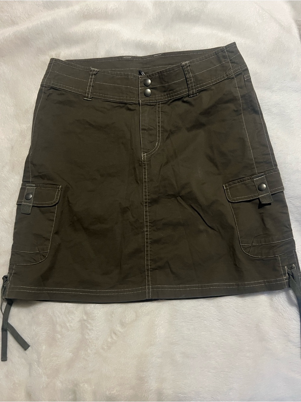 Kuhl Olive Green Cargo Skirt with Pocket Details Size 2